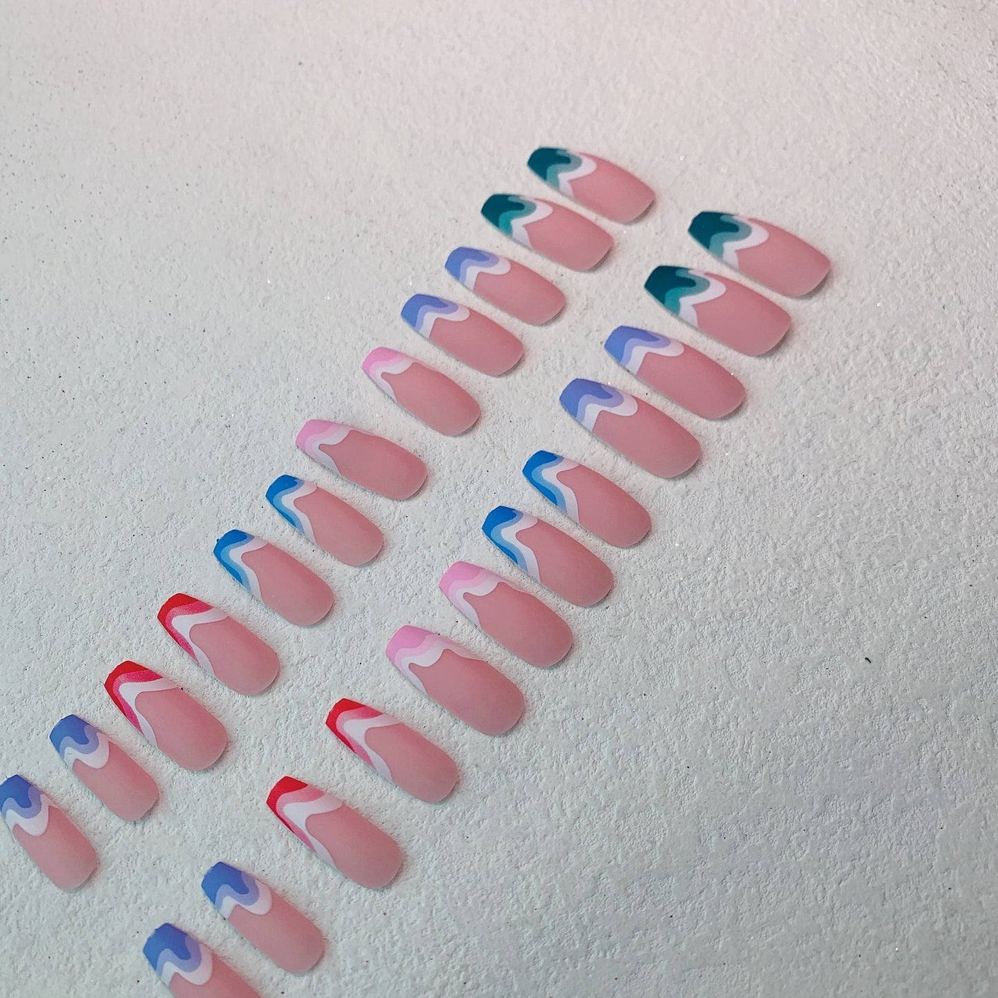 Fake Nails Multicolored Wave Pattern Nail Art