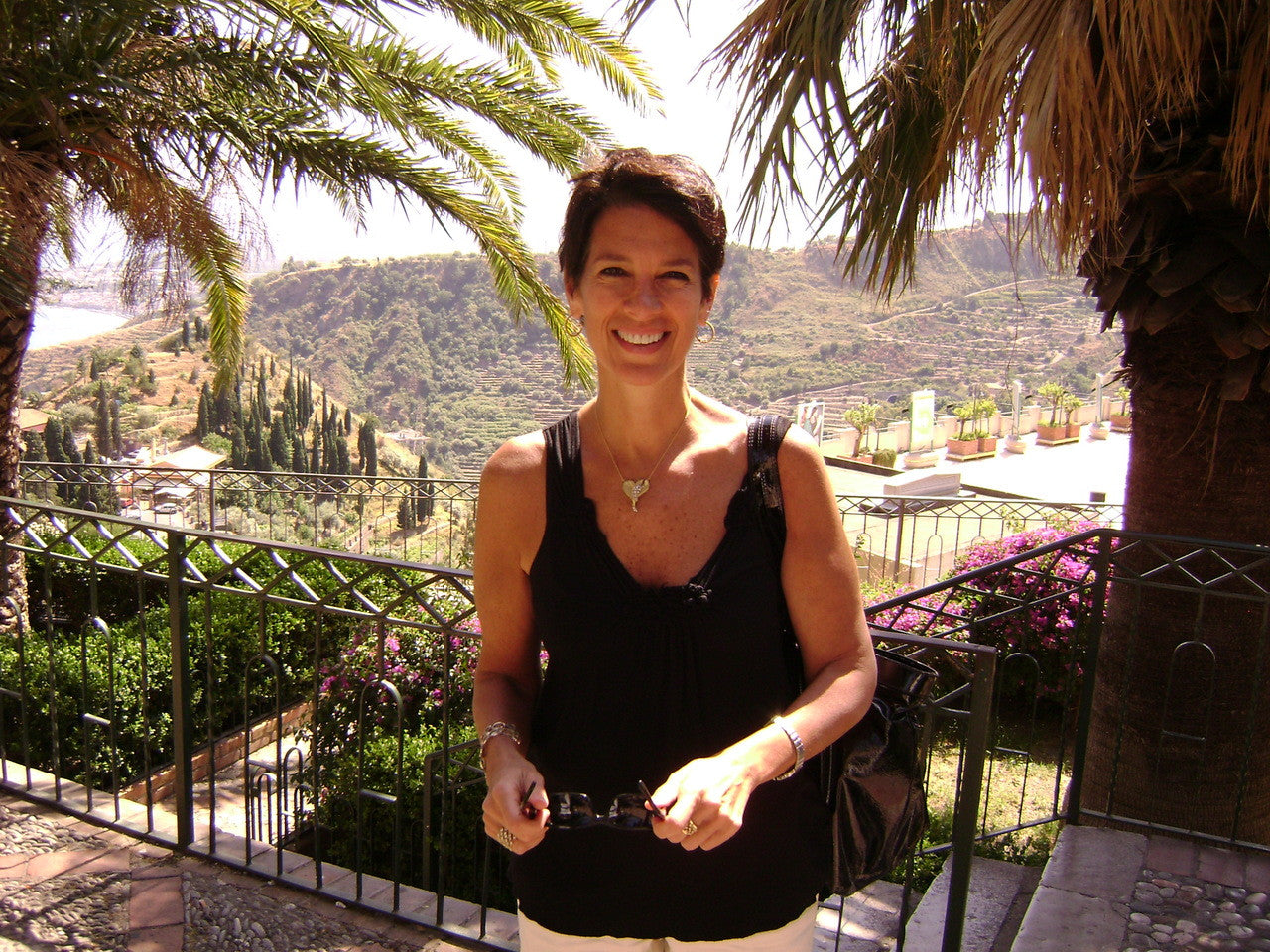 Hearts-Lucky Break Necklace-Large-14K Gold with Overflowing diamonds-19