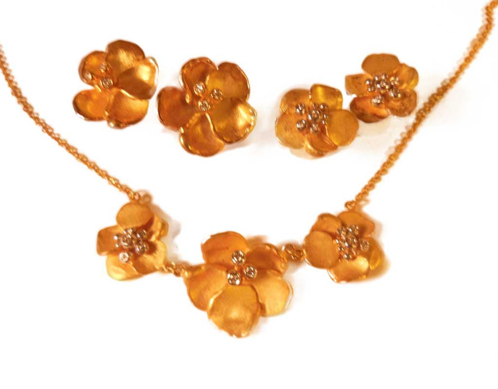 Metal Petals- Pansy earring-Large-14k Gold-5