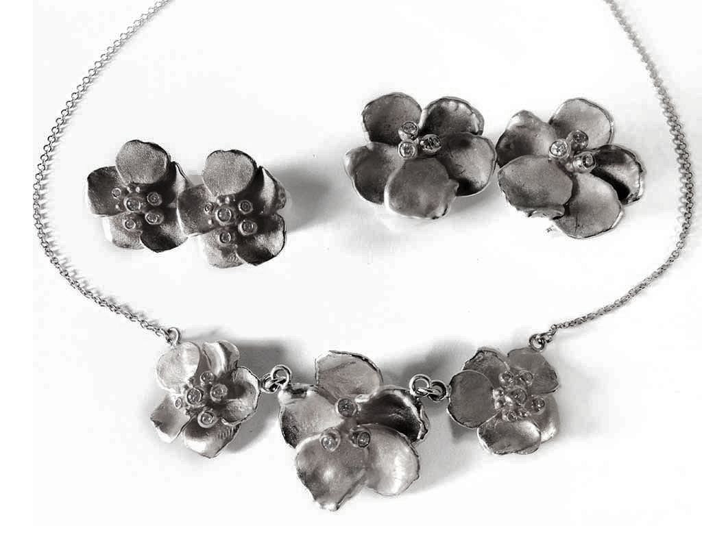 Metal Petals- Pansy earring-Large-14k Gold-7