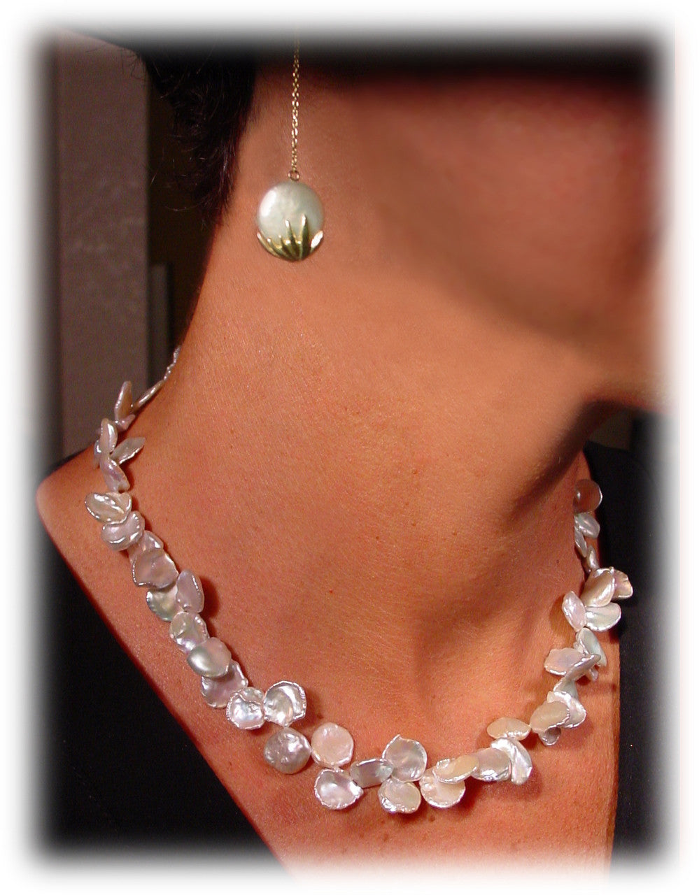 Metal Petals- Pansy Bracelet on pearls-18K  Gold & Diamonds-5