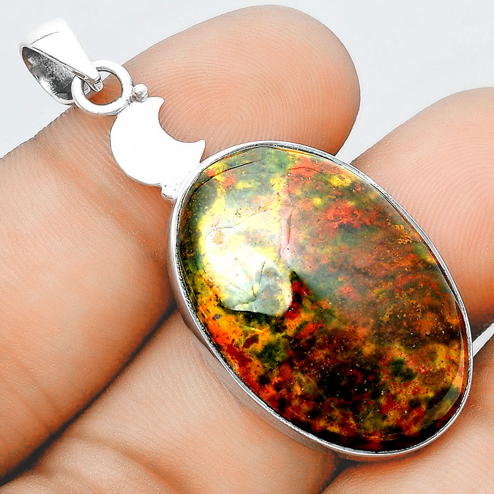 Crescent Moon - Blood Stone - India Pendant P-1368 SDP156860