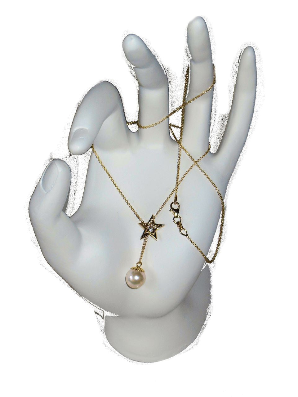 Delicate Star, Diamond & Akoya Pearl necklace in 18K Gold-1