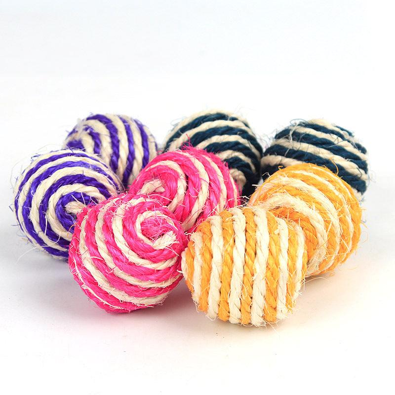 Sisal Tease Cat Ball - The Ultimate Cat Scratching Toy!