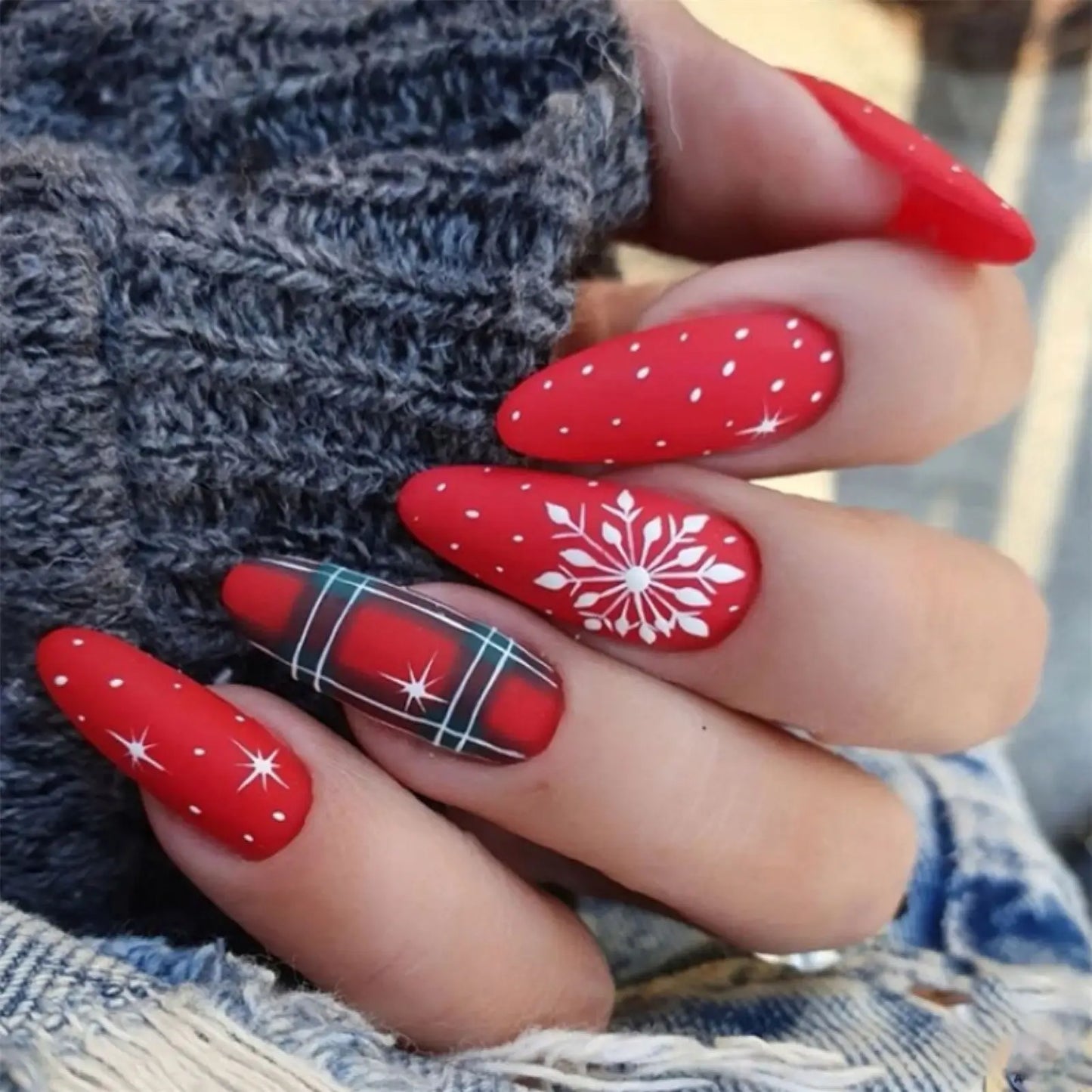 Festive Faux Nails for Holiday Glam
