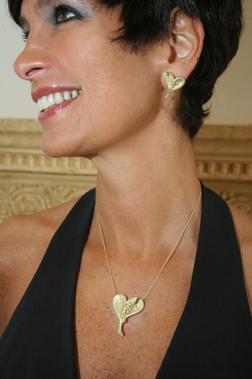 Hearts-Lucky Break Necklace-Medium-14K Gold with Diamonds