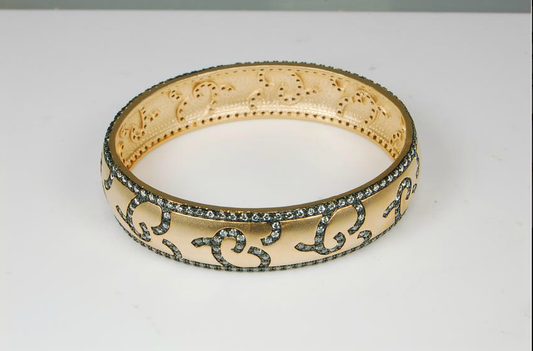 Bologna. Black, Gold & Sparkle-Oval bangle: Sterling Silver, 18K gold plate, CZs