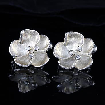 Metal Petals- Pansy earring-Large-14k Gold-2